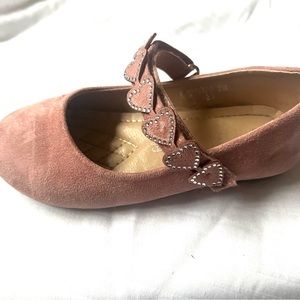 Pink flat shoes
